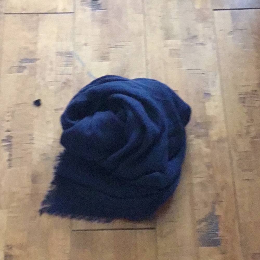 Scarf - Picture 2 of 3